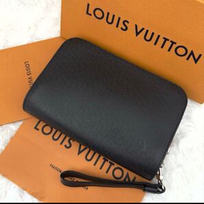極上美品 LOUIS VUITTON ブラック クラッチバッグ