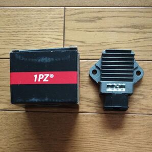 1PZ JP5-HO8 5ピン レギュレーター ホーネット250 VTR250 CB400SF 31600-MV4-010
