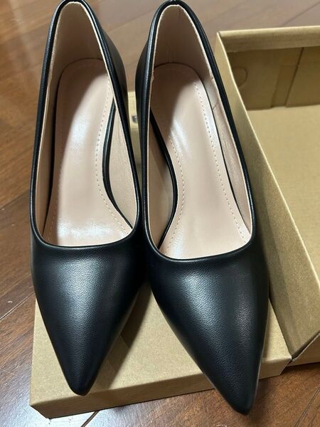 レディース パンプス 黒 7cmヒール ポインテッドトゥ 23.5cm新品・未使用品