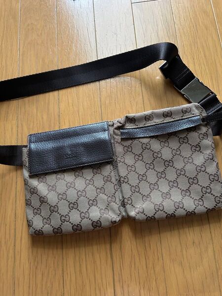 本物保証 GUCCI ボディバッグ ウエストポーチ ショルダー 斜め掛け GGキャンバス
