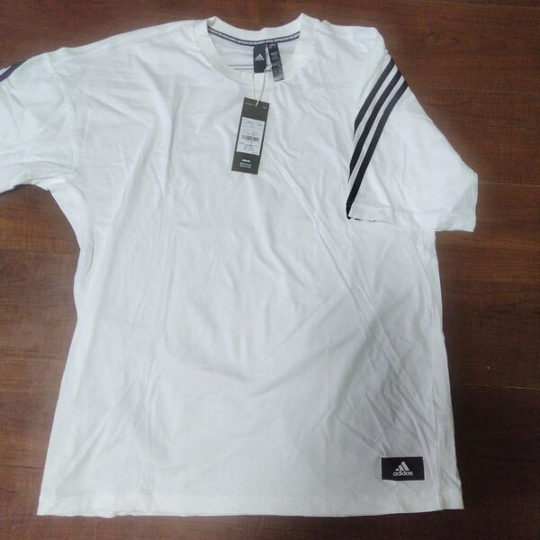 adidas Tシャツ 新品未使用 ホワイト