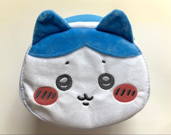 ちいかわ ふんわりバニティポーチ ハチワレ