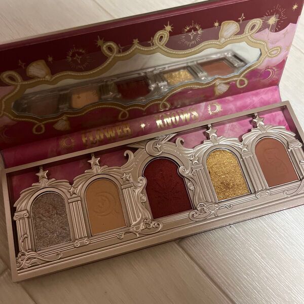 colourpop アイシャドウパレット FLOWER KNOWS