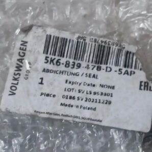 【即決】フォルクスワーゲン ゴルフ リアドアベルトモール右側 【5K6-839-478-D-5AP】 『新品』純正部品