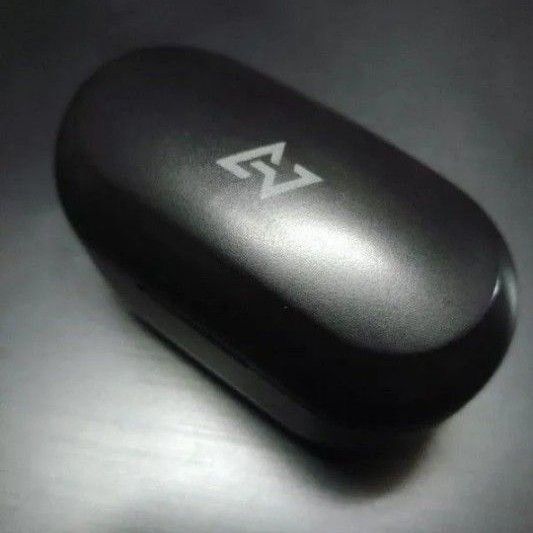 【美品】 AVIOT TE-D01v 充電ケースのみ USED美品 ワイヤレスイヤホン チャージングケース 充電器 ブラック