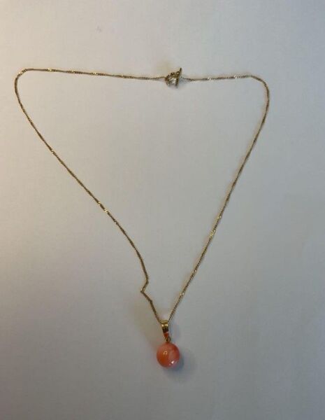 ☆美品☆K18金具付桃珊瑚ネックレストップ