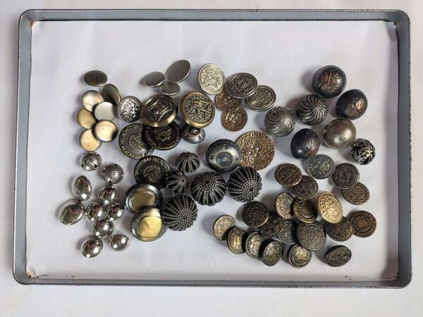 中古 金属製ボタン色々70個セット