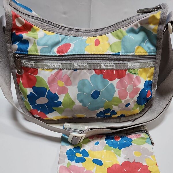 ◎週末セール!【綺麗め】LeSportsac ショルダーバッグ クラシックホーボー レスポートサック 斜めがけバッグ 花柄