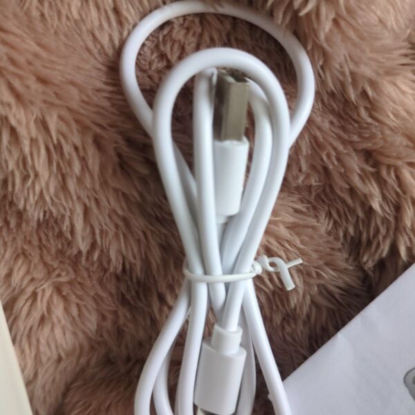 ワイヤレス充電器 ホワイト