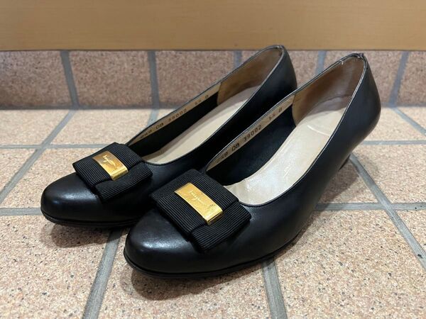 フェラガモ FERRAGAMO パンプス ブラック 22.5cm