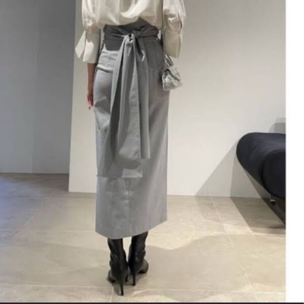 snidel バックリボンペンシルスカート