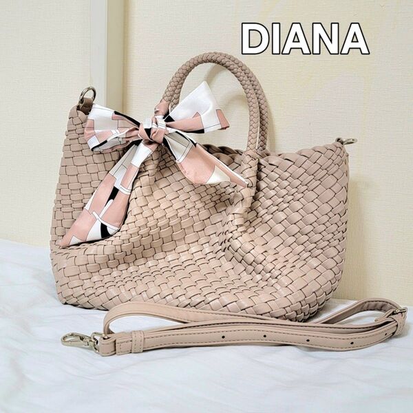 【美品】 DIANA イントレチャートトートバッグ ベージュ