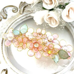 ピンクの小花のバレッタ