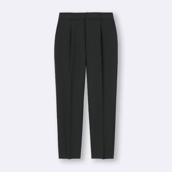 GU ストレッチテーパードパンツ