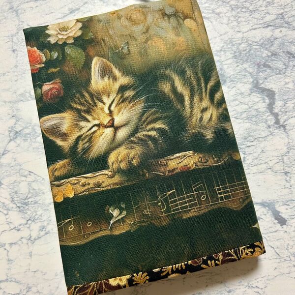 ハンドメイド ブックカバー 猫 文庫本サイズ