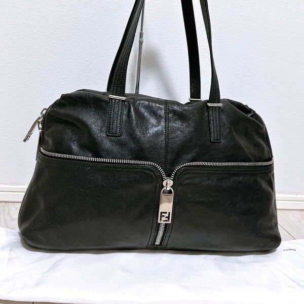 《美品》FENDI(フェンディ)ハンドバッグ