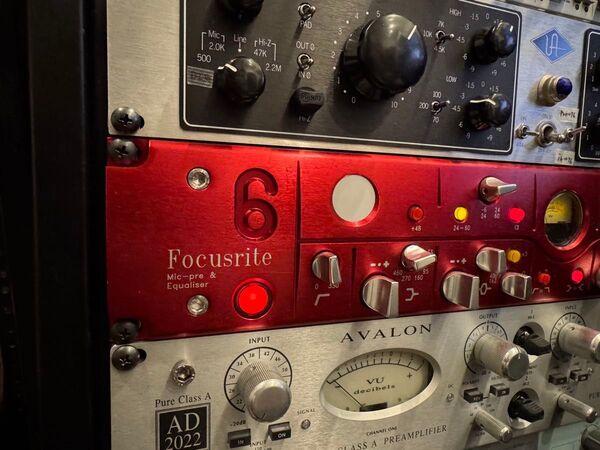 Focusrite RED6 マイクプリアンプEQ