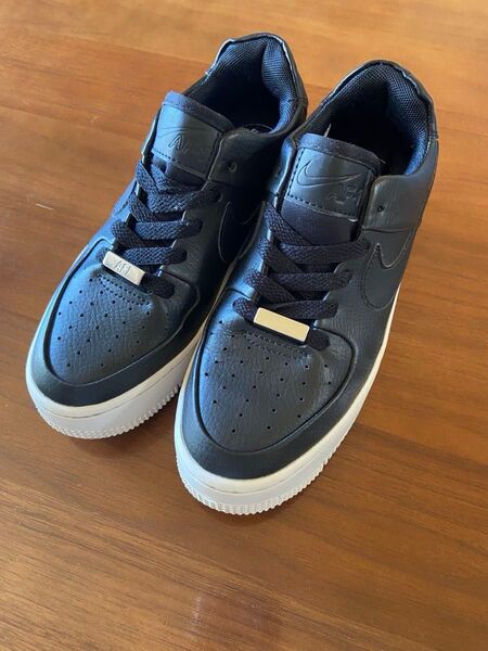 値下げNIKE AIR FORCE 1 SAGE LOW 22.5cm ブラック