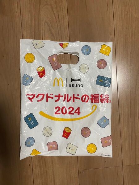 マクドナルド 2024 福袋 【ポテト加湿器 コインポーチ ブランケット ミニプレート】