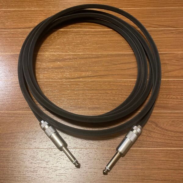 Oyaide NEO Force77 ニッケルメッキプラグ仕様 3m オヤイデ電気