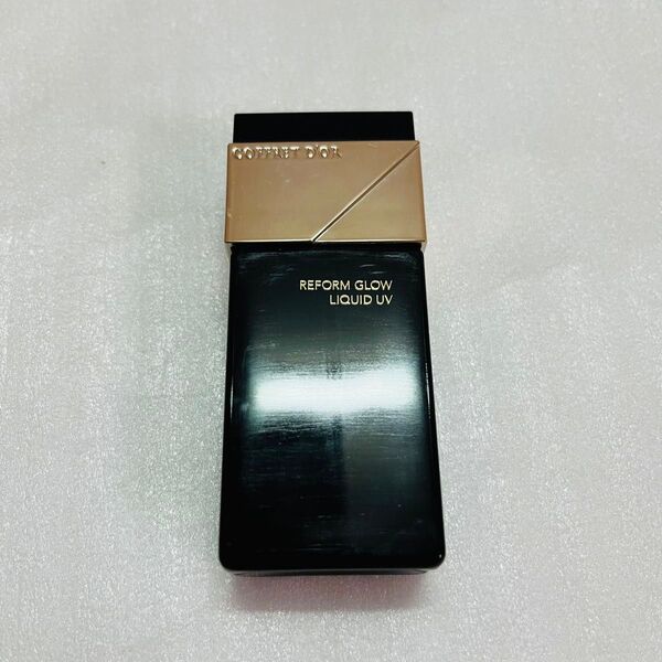コフレドール リフォルムグロウ リクイドUV オークルD 30ml