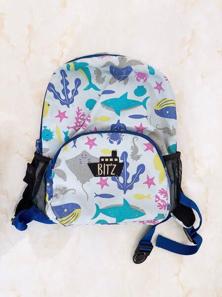BIT'Z リュック キッズ 海柄 水色 マルチカラー