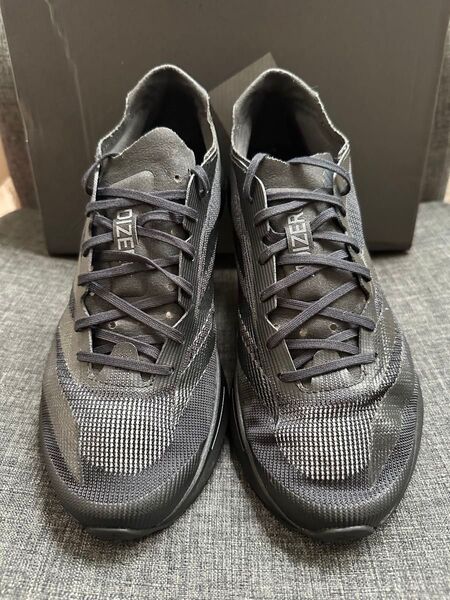 ☆新品同様☆アディダス(adidas)アディゼロタクミセン10M