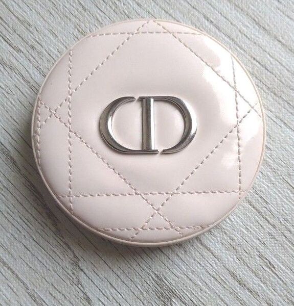 DIORスキン フォーエヴァー クチュール ルミナイザー