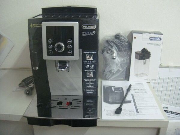 ★動作確認済みECAM23260SBNマグニフィニカSカプチーノ全自動エスプレッソマシン