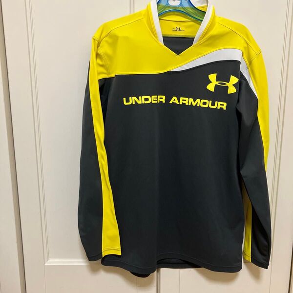 美品UNDER ARMOUR 長袖シャツ M グレー/イエロー