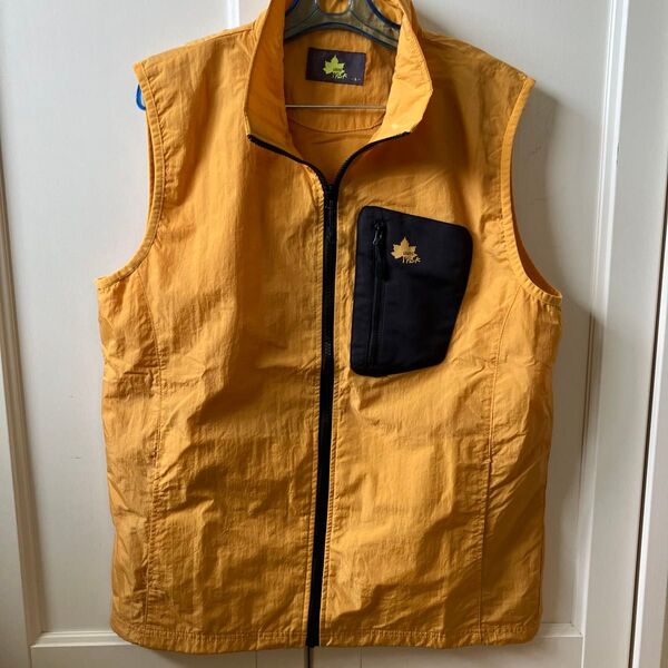 美品LOGOS イエローベスト メンズLシャカシャカ
