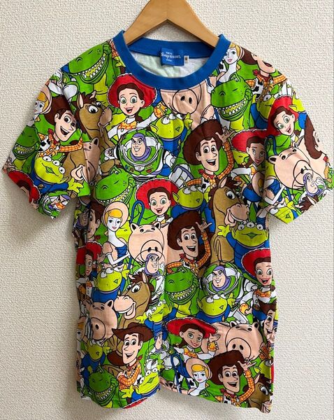 Disney ディズニー Tシャツ 総柄 半袖 東京ディズニーリゾート トイストーリー tシャツ S トイ・ストーリー