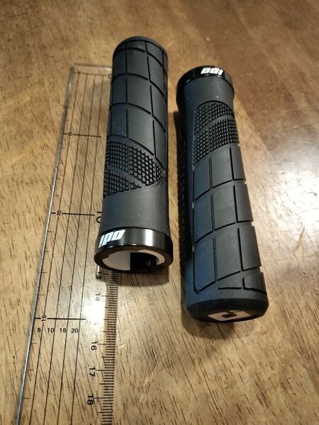 自転車ハンドルグリップ 工具付き