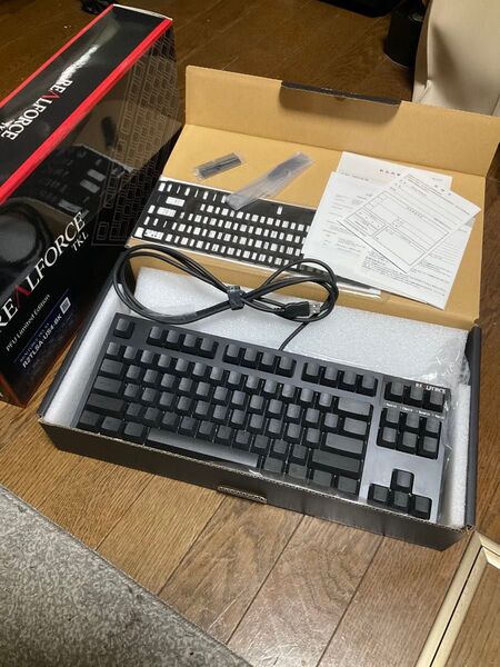 東プレ REALFORCE R2TLSA-US4-BK キーボード 英字配列墨モデル美品