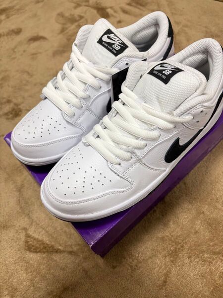 【週末限定価格】 Nike SB Dunk Low Pro White/Black 28センチ