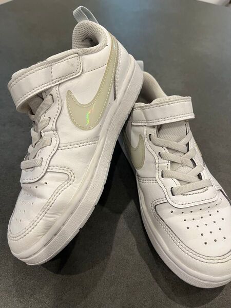 ナイキ NIKE スニーカー ホワイト 19
