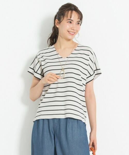 【自由区】ビスコースストレッチ Vネックプルオーバー