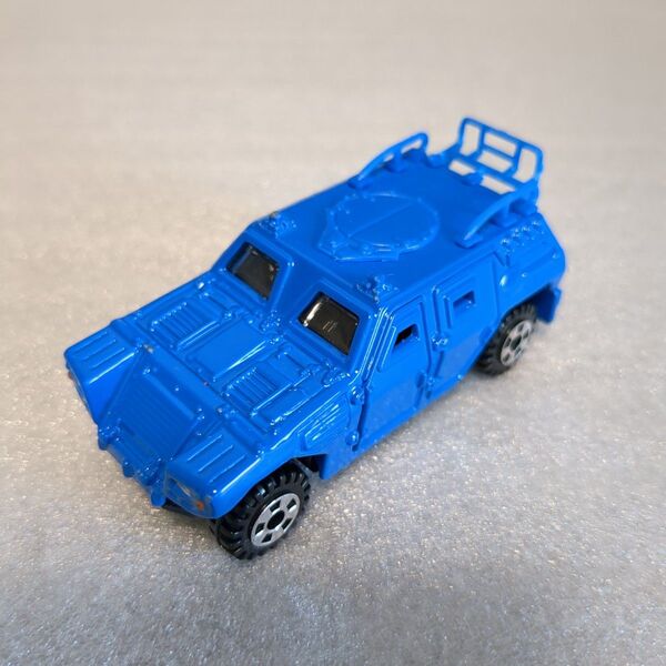 非売品 トミカ 軽装甲機動車 自衛隊 ブルー