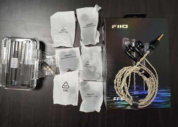 FiiO FF5 イントラコンカ型イヤフォン