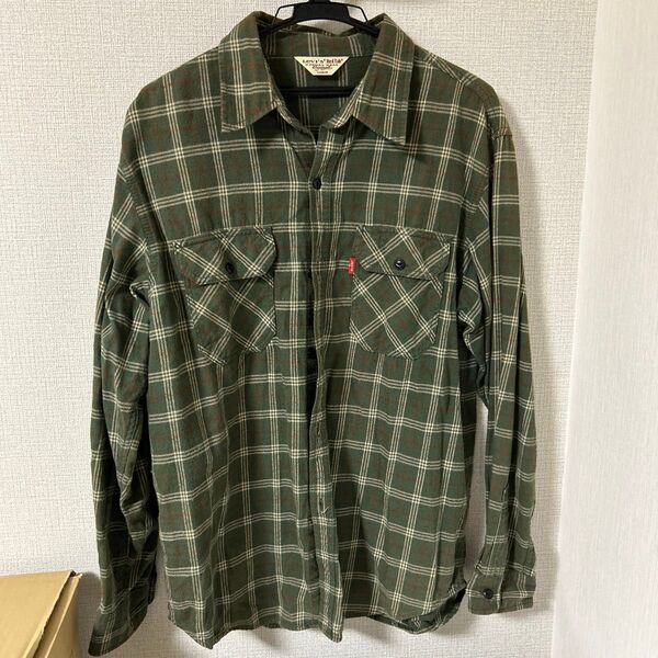 リーバイス レッドタブ Lサイズ チェックネルシャツ