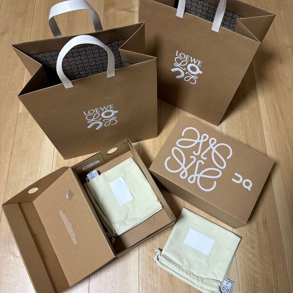 ロエベ×オン On LOEWE☆Cloudtilt スニーカー空箱 ショッパー 紙袋 保存袋 ロゴ 布袋 ボックス 2個セット