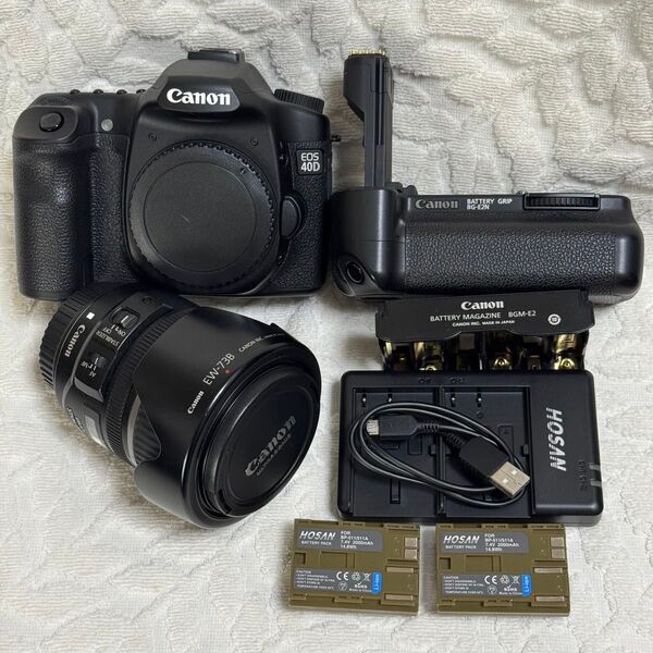 Canon EOS 40D デジタル一眼レフカメラ 標準ズームレンズとバッテリーグリップ付き