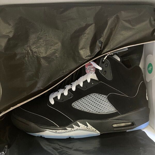 Nike Air Jordan 5 Retro OG "Black Metallic Reimagined"