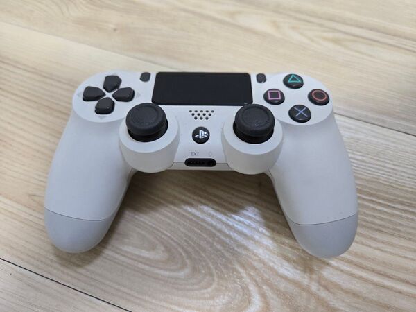 【使用少ない】PS 4 純正コントローラー ホワイト F3