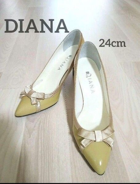 【美品】DIANA ダイアナ エナメル パンプス ベージュ 24.0cm 結婚式 パンプス 履きやすい