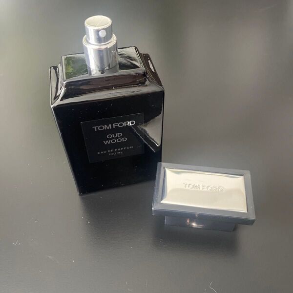 新品トムフォード ウード・ウッド オードパルファム 100ml 香水 TOM FORD