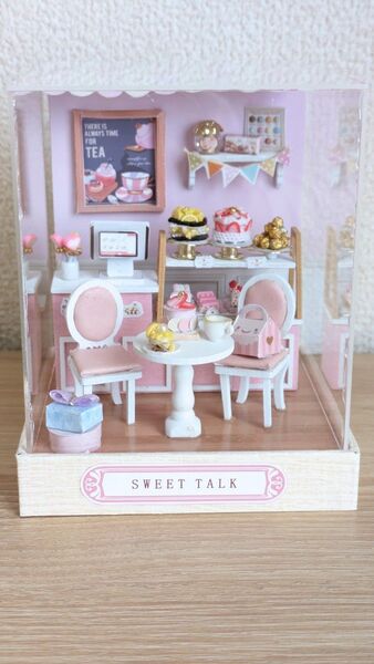 完成品 ハンドメイド ミニチュアハウス インテリア ピンク ケーキショップ 癒し