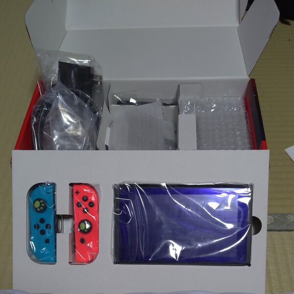 Nintendo Switch Joy-Con (L)ネオンブルー/(R)ネオンレッド 新モデル