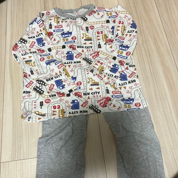 長袖パジャマ