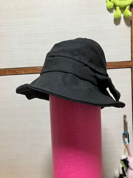 未使用 UV帽子 日よけ 紫外線対策 つば広帽子 黒 折りたたみ帽子